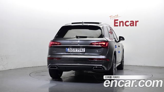 Audi Q5 2022 — photo 4