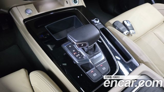 Audi Q5 2022 — photo 12