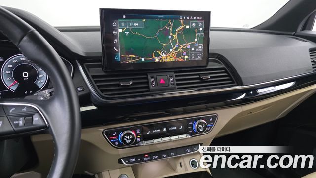 Audi Q5 2022 — photo 21
