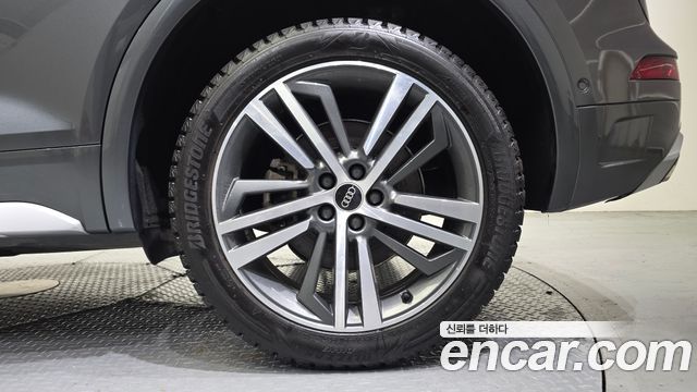 Audi Q5 2022 — photo 7