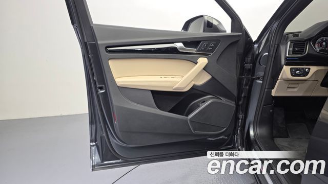 Audi Q5 2022 — photo 14