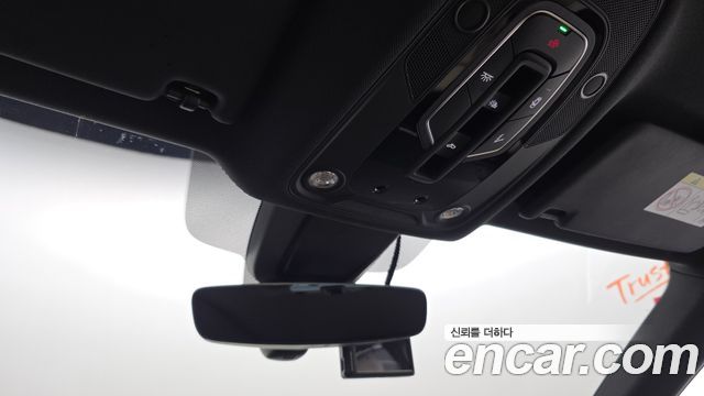Audi Q5 2022 — photo 31