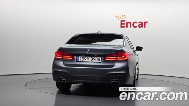BMW 5-Series 2018 — photo 4