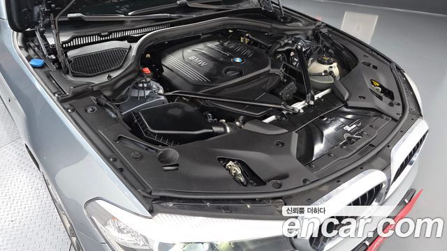 BMW 5-Series 2018 — photo 6