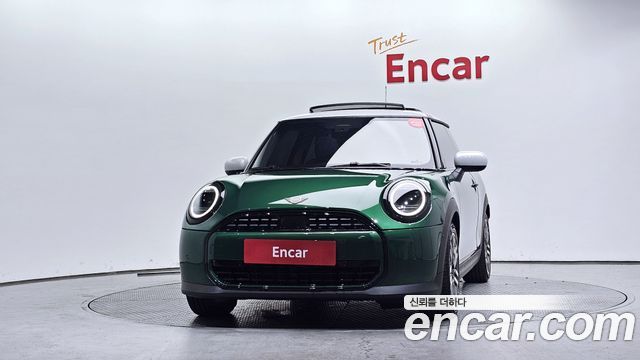 Mini Cooper 2025 — photo 3