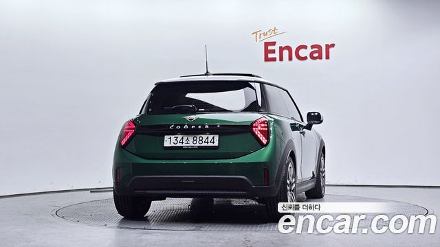 Mini Cooper 2025 — photo 4