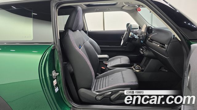 Mini Cooper 2025 — photo 18
