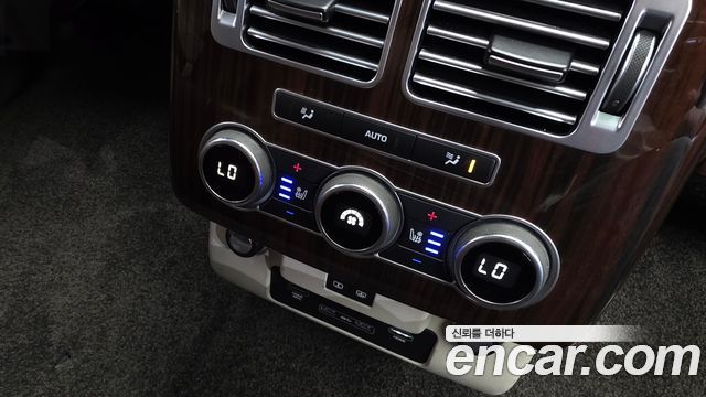 Land Rover Range Rover 2017 — photo 18