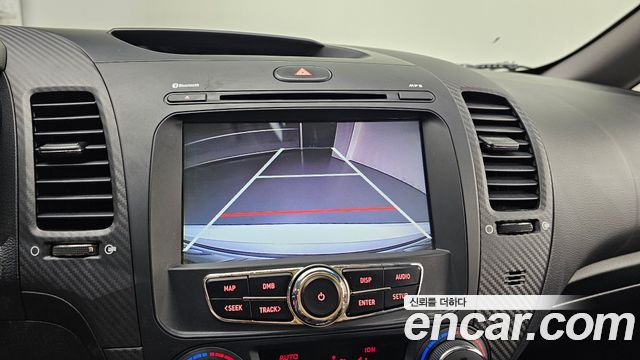 Kia K3 2015 — photo 21