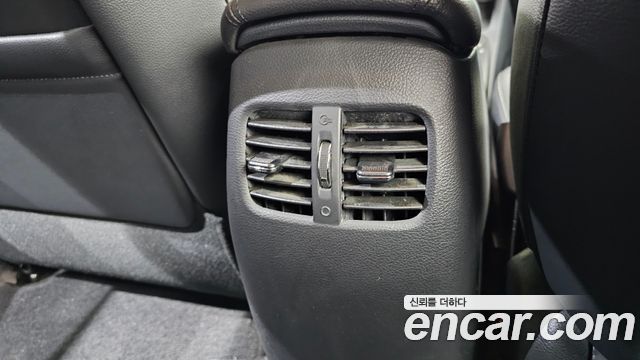 Kia K3 2015 — photo 25