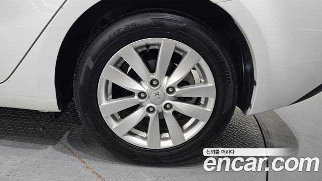 Kia K3 2015 — photo 7