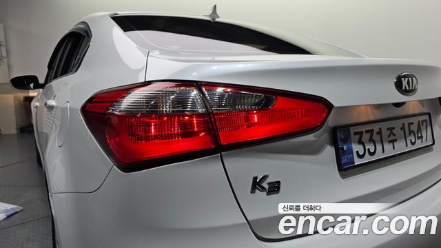 Kia K3 2015 — photo 9