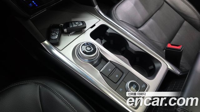 Ford Explorer 2022 — photo 9
