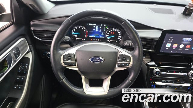 Ford Explorer 2022 — photo 13