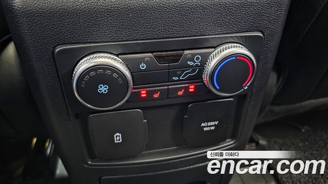 Ford Explorer 2022 — photo 18