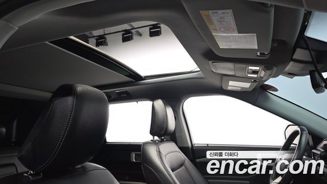 Ford Explorer 2022 — photo 19