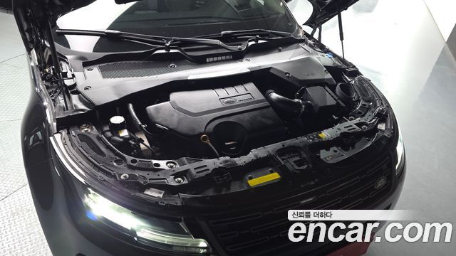 Land Rover Range Rover Evoque 2024 — photo 6