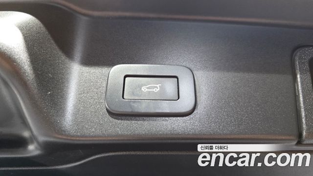 Land Rover Range Rover Evoque 2024 — photo 23
