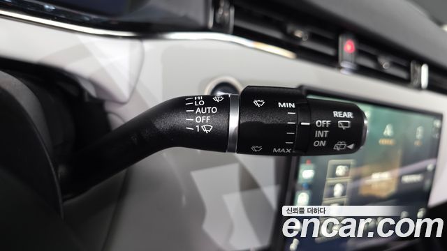 Land Rover Range Rover Evoque 2024 — photo 26