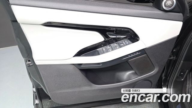 Land Rover Range Rover Evoque 2024 — photo 14