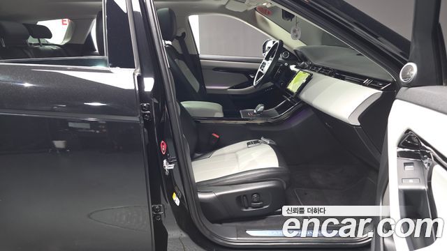 Land Rover Range Rover Evoque 2024 — photo 16