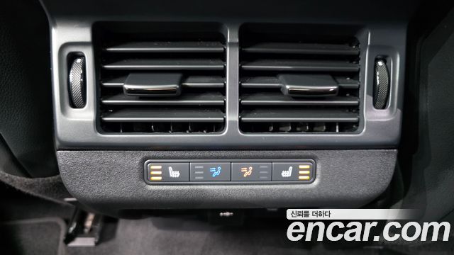 Land Rover Range Rover Evoque 2024 — photo 30