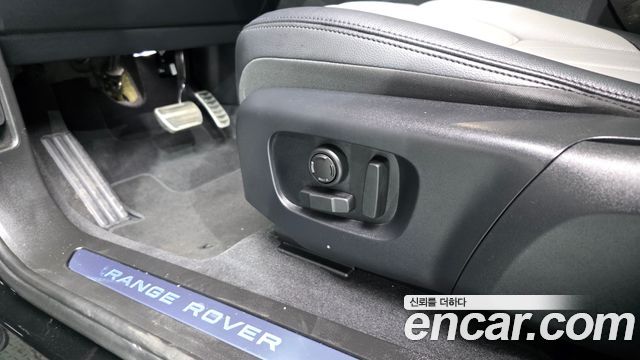 Land Rover Range Rover Evoque 2024 — photo 32