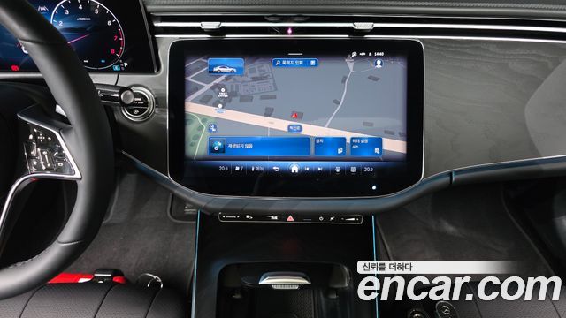 Mercedes-Benz E-Class 2025 — photo 23