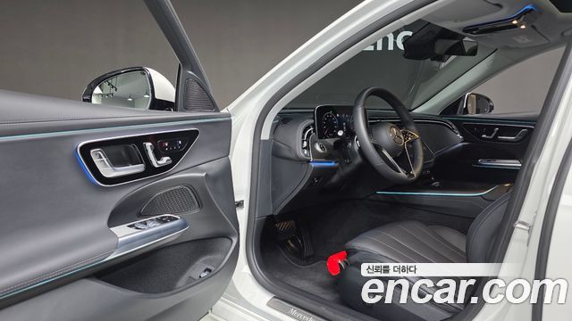 Mercedes-Benz E-Class 2025 — photo 15
