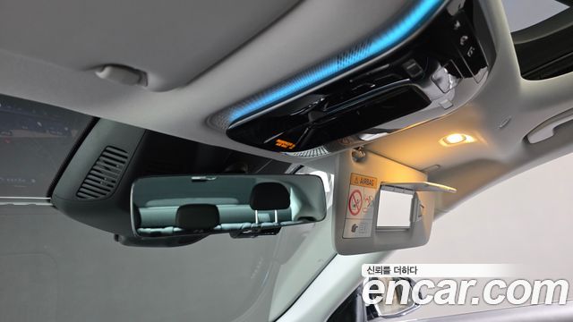 Mercedes-Benz E-Class 2025 — photo 29