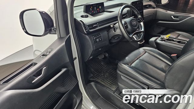Hyundai Staria 2022 — photo 10