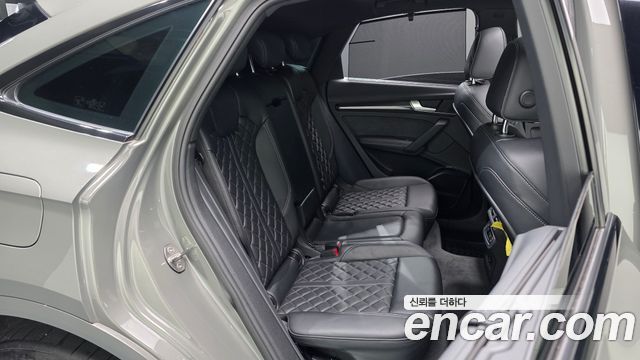 Audi SQ5 2023 — photo 17