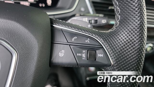 Audi SQ5 2023 — photo 26