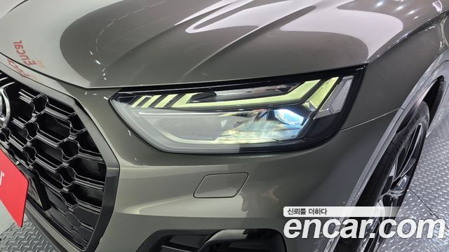 Audi SQ5 2023 — photo 8
