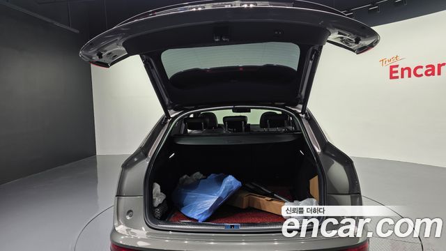 Audi SQ5 2023 — photo 34