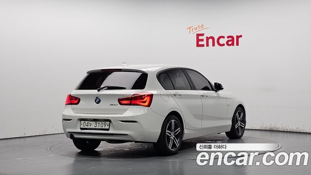 BMW 1-Series 2018 — photo 2