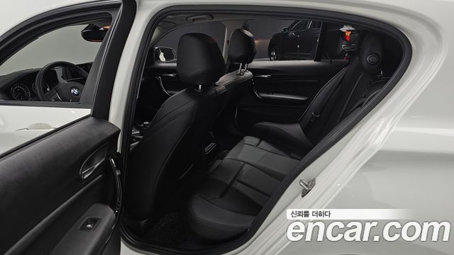 BMW 1-Series 2018 — photo 18