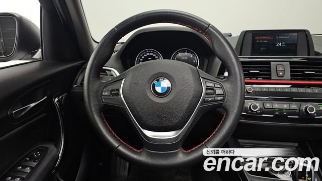BMW 1-Series 2018 — photo 19