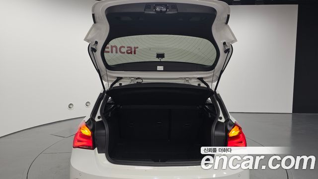 BMW 1-Series 2018 — photo 26