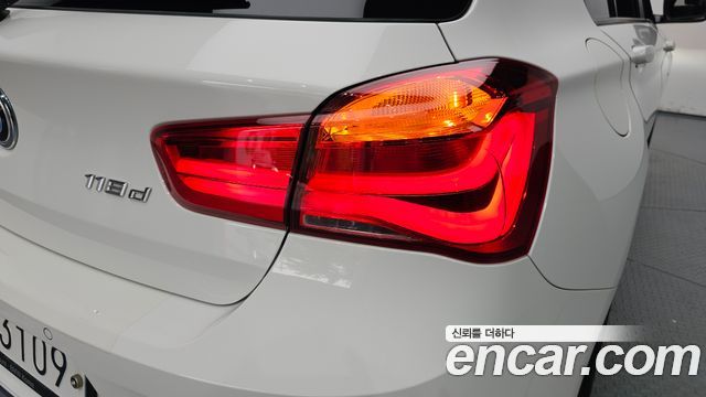 BMW 1-Series 2018 — photo 9