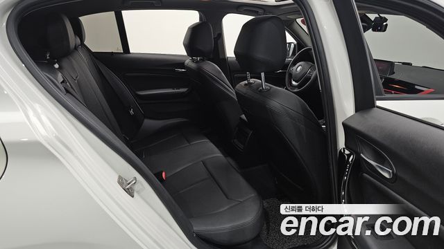 BMW 1-Series 2018 — photo 16