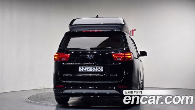 Kia Canival 2020 — photo 4