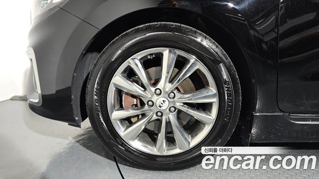 Kia Canival 2020 — photo 5