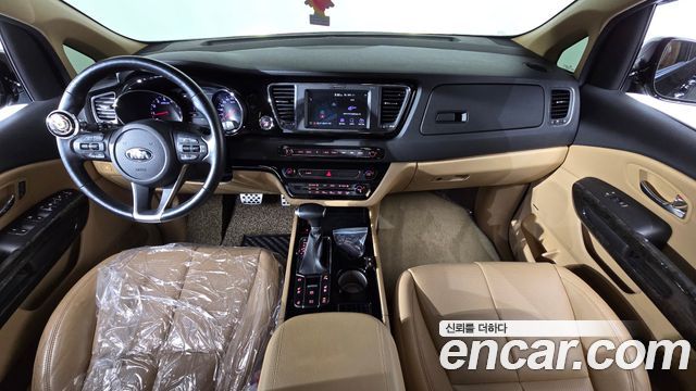 Kia Canival 2020 — photo 10