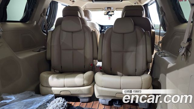 Kia Canival 2020 — photo 18