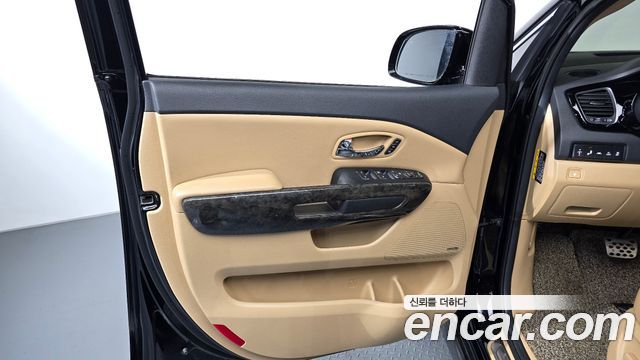 Kia Canival 2020 — photo 15
