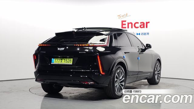 Cadillac Lyriq 2024 — photo 2