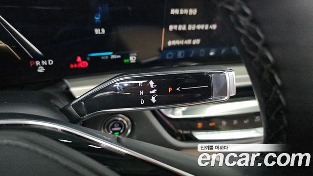 Cadillac Lyriq 2024 — photo 12