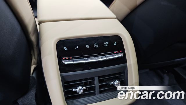 Cadillac Lyriq 2024 — photo 25
