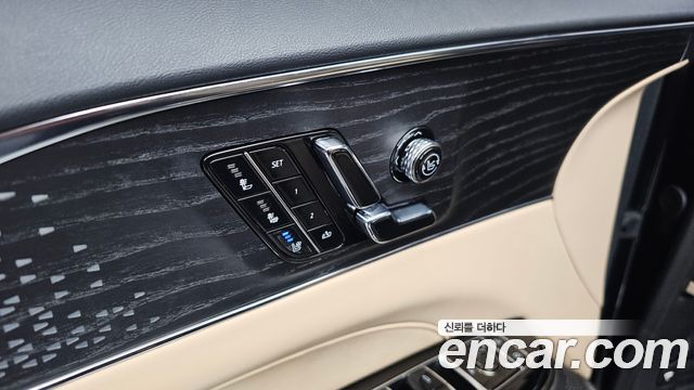 Cadillac Lyriq 2024 — photo 30